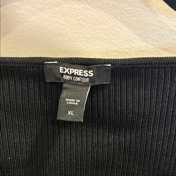 Express Black Long Sleeve Crop Top - Picture 2 of 3